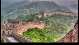 سور الصين اللطيف على العمل الفني: زيارة بصرية حول الأعجوبة المعمارية على الصين 1 سور الصين العظيم في الفن: تصوير الأعجوبة المعمارية الصينية