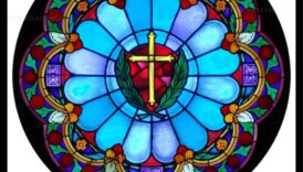 إشعاع نافذة الورد: رمزية في الزجاج الملون القوطي