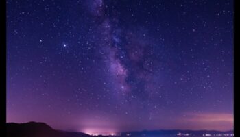 السوناتات السماوية: شعر مستوحى من جلالة النجوم